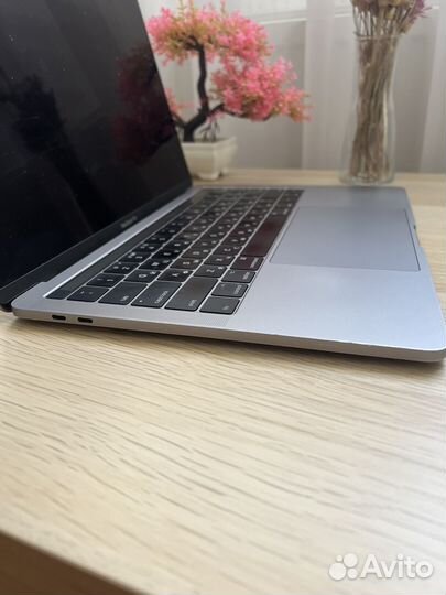 Apple MacBook Pro 13