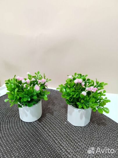 Искусственная зелень в кашпо