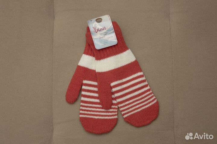Варежки женские новые