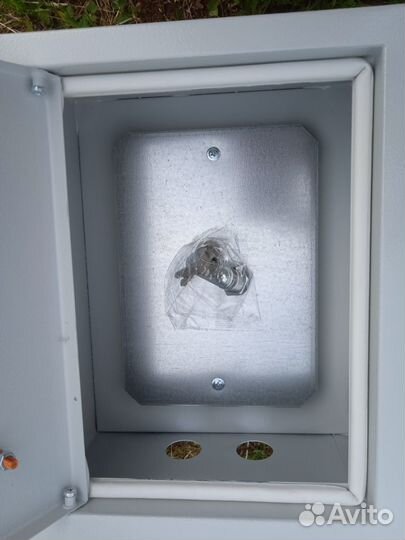 Металлический ящик шмп