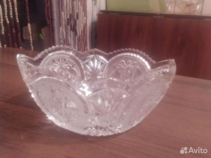 Хрустальная ваза