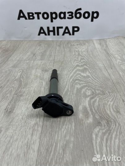 Катушка зажигания Toyota Auris ZRE151 1zrfe 2008