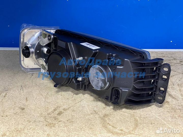 Фара Ивеко Стралис левая