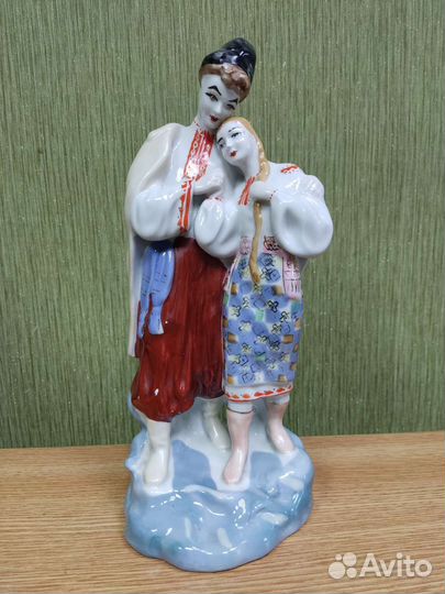 Статуэтка фарфоровая Майская ночь СССР