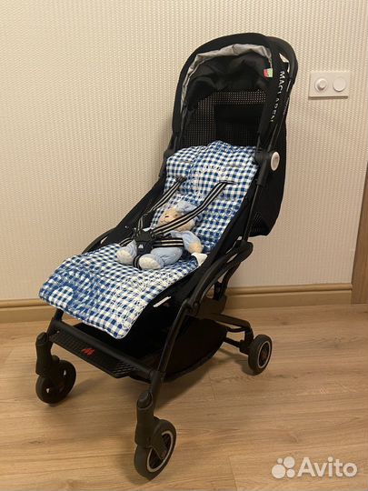 Коляска MacLaren atom