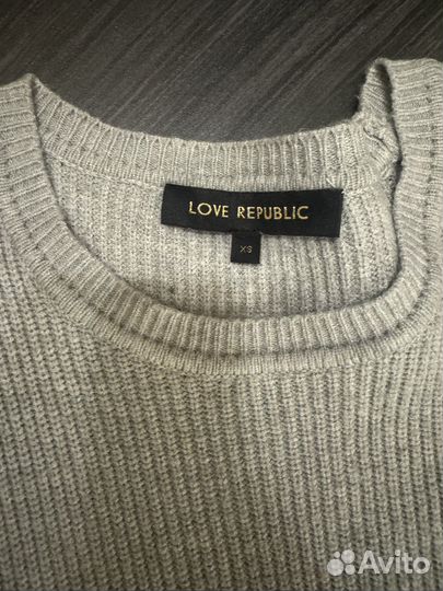 Свитер женский