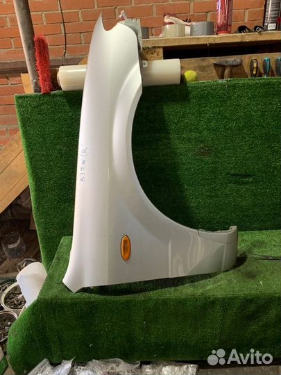 Крыло переднее правое Mazda Familia BJ5P