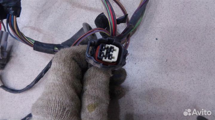 Проводка двери багажника Jeep Cherokee KJ 2001-20