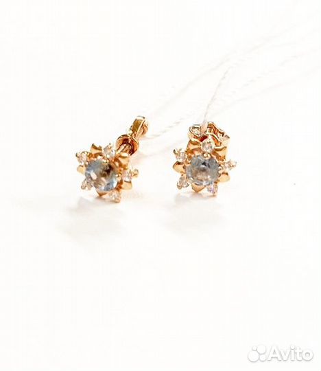 Золотые серьги с камнем