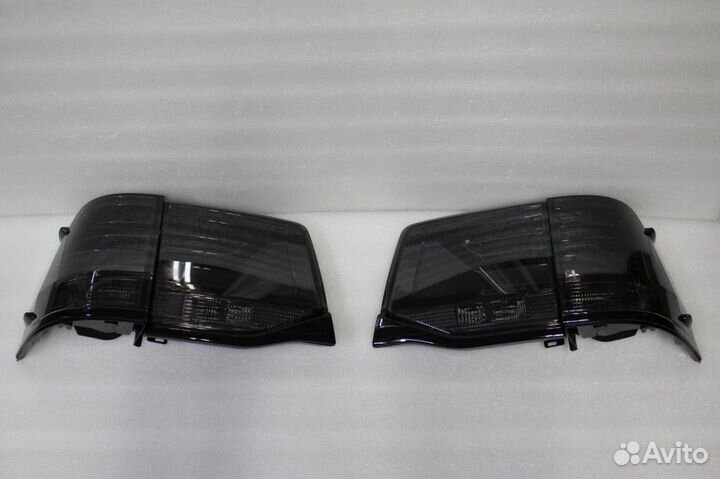 Land Cruiser 200 2016+ Черные стоп сигналы C1XX7