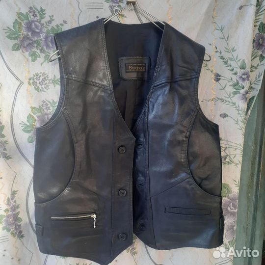 Жилетка кожаная мужская 50р дл по спине 60см
