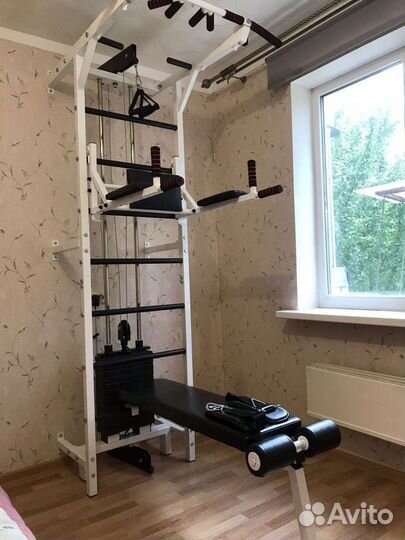 Шведская стенка с грузоблочной тягой и жим лежа