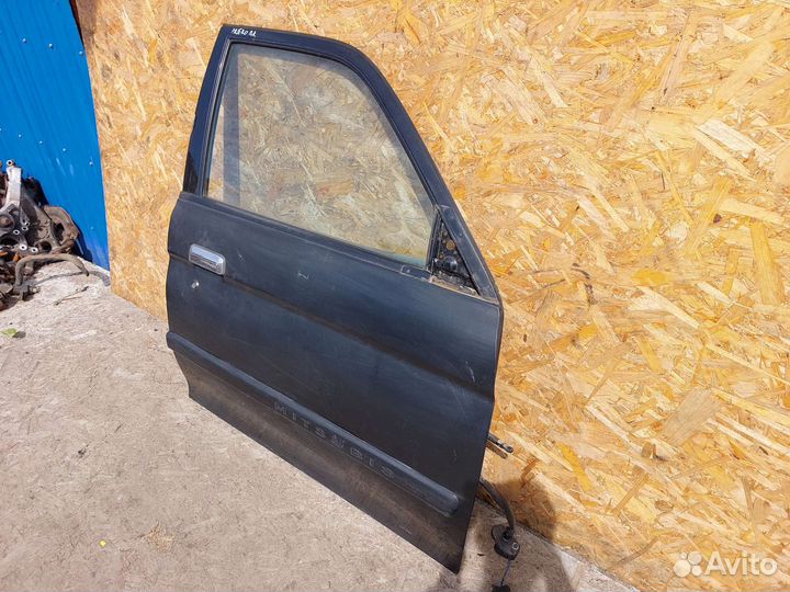 Дверь передняя правая Mitsubishi Pajero Sport 1