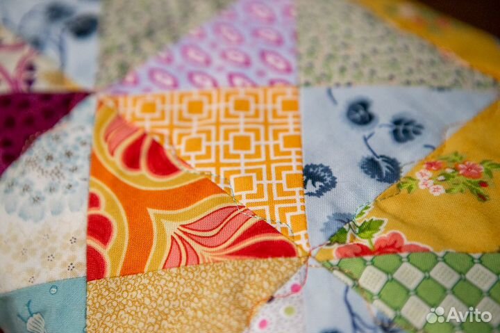 Одеяло ручной работы (пэчворк)