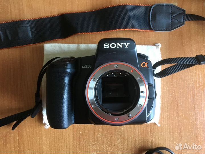 Цифровой зеркальный фотоаппарат