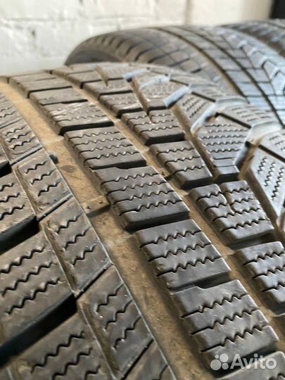 Hankook Winter I'Cept Evo2 W320 285/35 R20 и 255/40 R20 104W