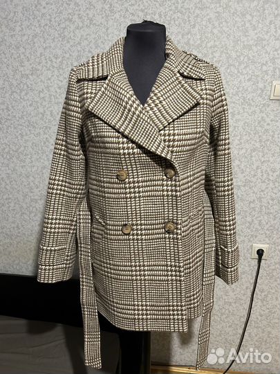 Полупальто женское 42 размер