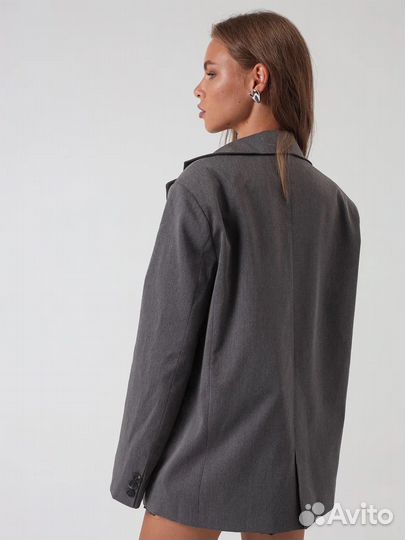 Костюм с юбкой