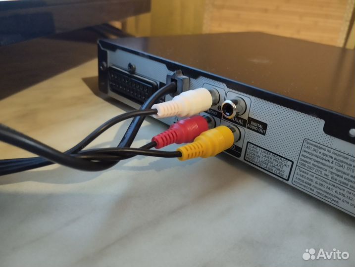 Плеер Samsung DVD-P180