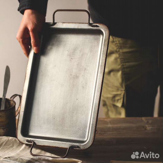 Поднос железный с ручками