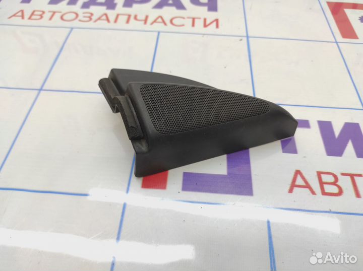 Крышка зеркала внутренняя правая Toyota Avensis (T