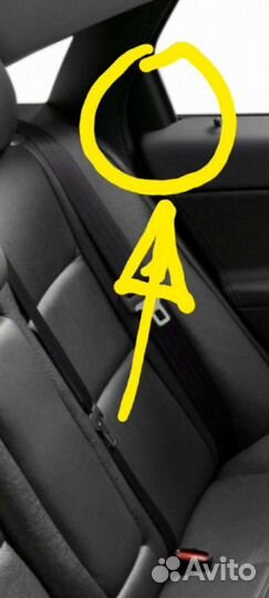 Декоративная накладка задней левой двери на volvo