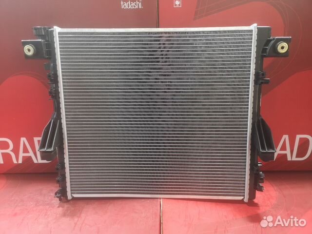 Радиатор двс на Джип