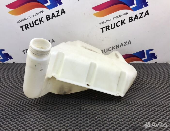 Бачок омывателя лобового стекла