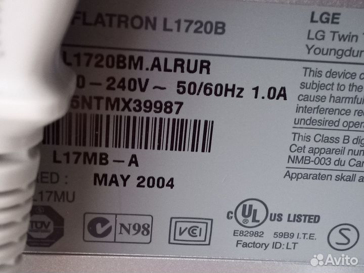Монитор LG flatron L1720B
