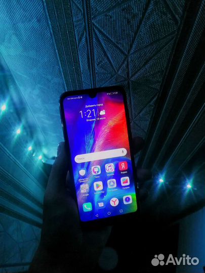 Honor 8S 2/32 гб, Dual nano SIM, черный
