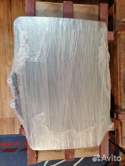 Стекло двери левой задней mitsubishi