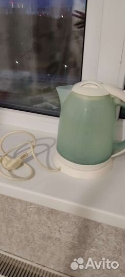 Чайник электрический Polaris