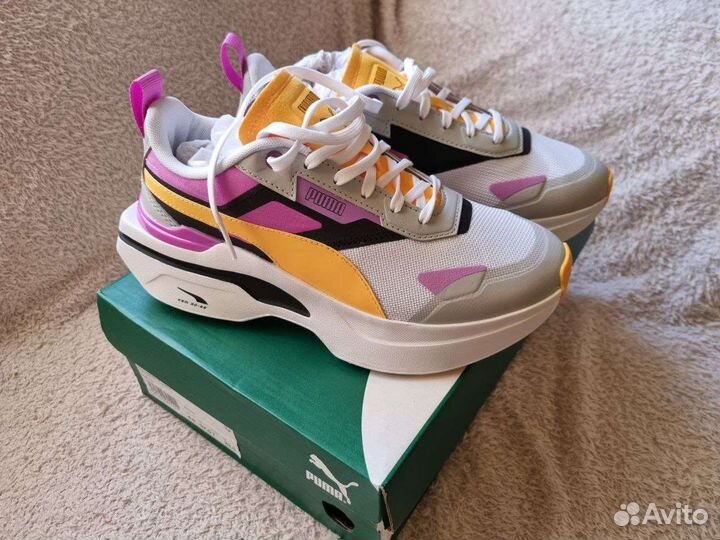 Кроссовки женские adidas, 37,5