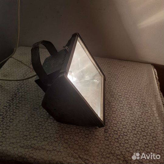 Прожектор уличный бу