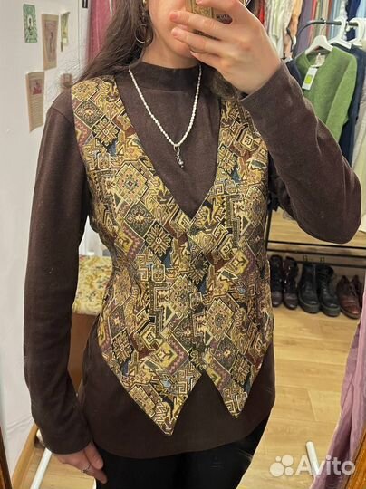 Винтажная жилетка