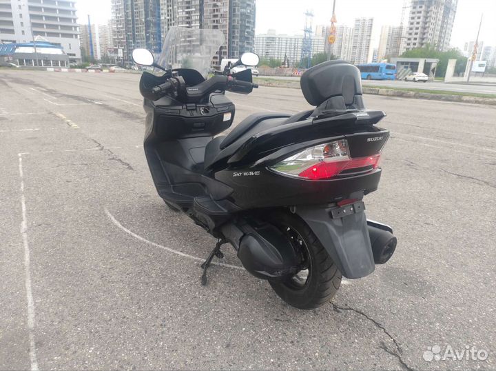 Suzuki Burgman / skyWave 400