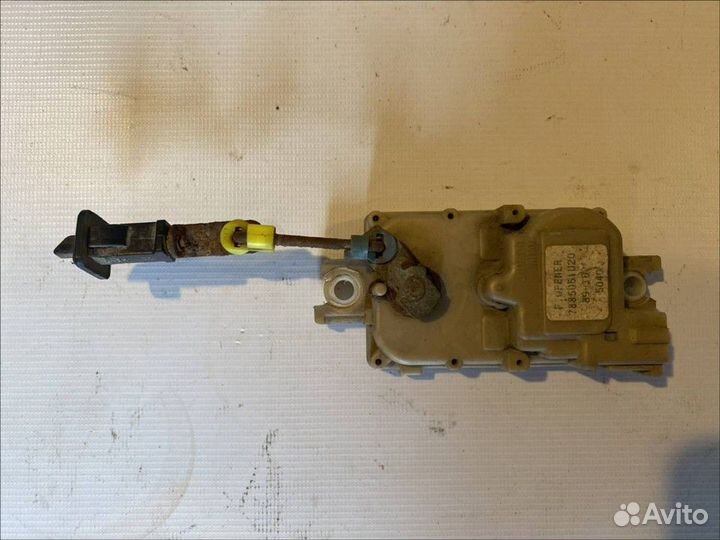 Замок лючка бензобака Nissan Maxima