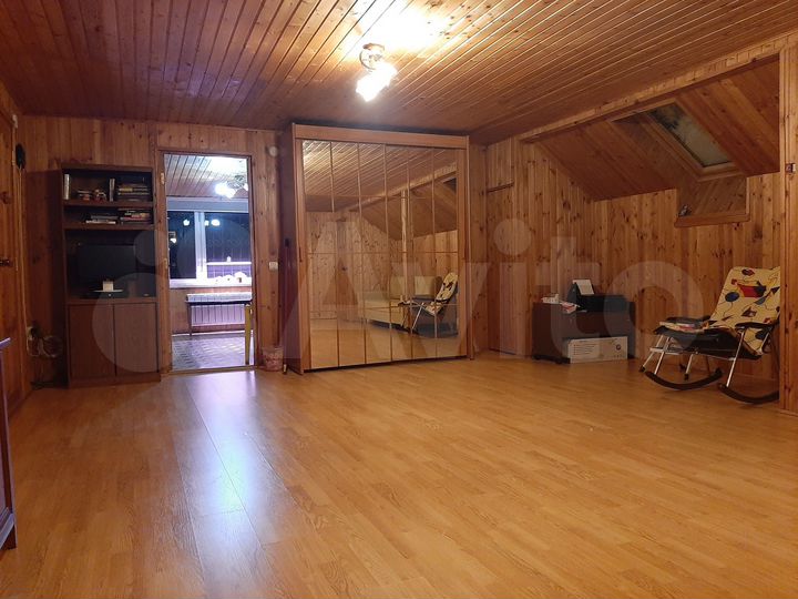 Дом 309 м² на участке 10 сот.