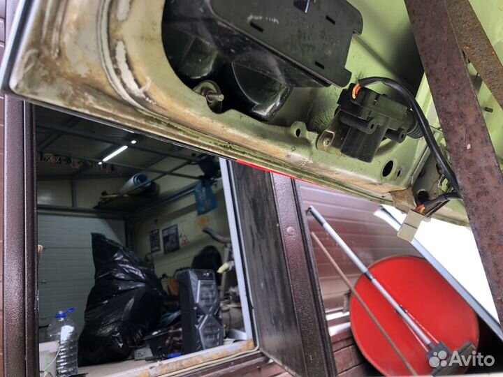 Крышка багажника ваз 2110