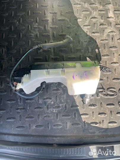 Блок предохранителей Toyota Avensis 03-08