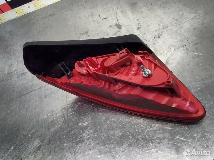 Фонарь крышки багажника левый Peugeot 3008 2010