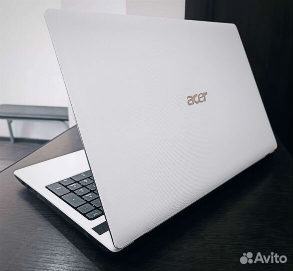 Ноутбук Acer 15.6/Gf520m/i5/4Gb/SSD+HDD
