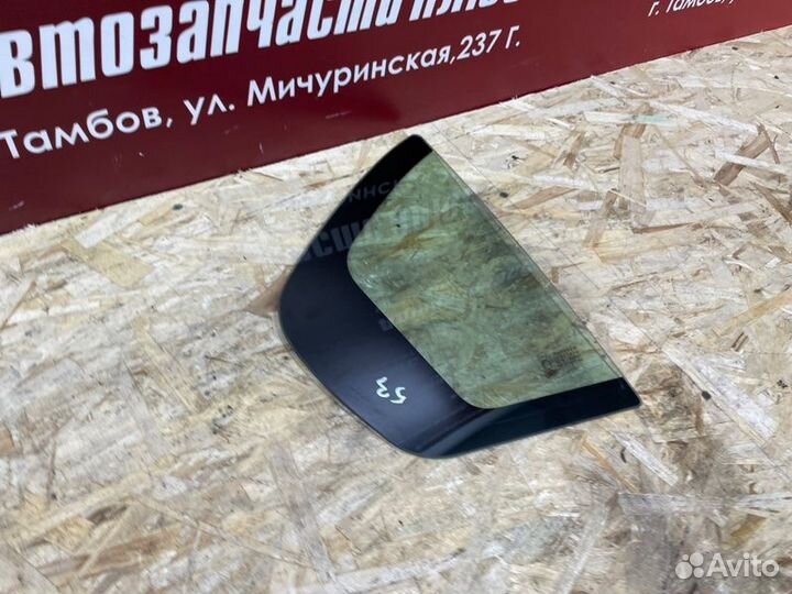 Форточка двери задняя правая Renault Logan