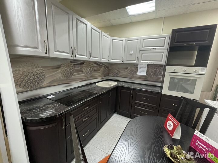 Кухонный гарнитур новый