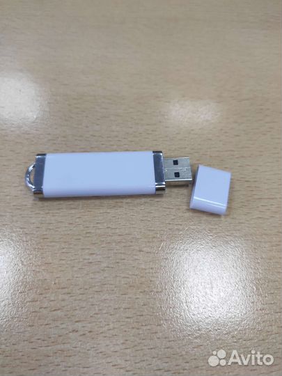 USB флешка 8, 16 Гб