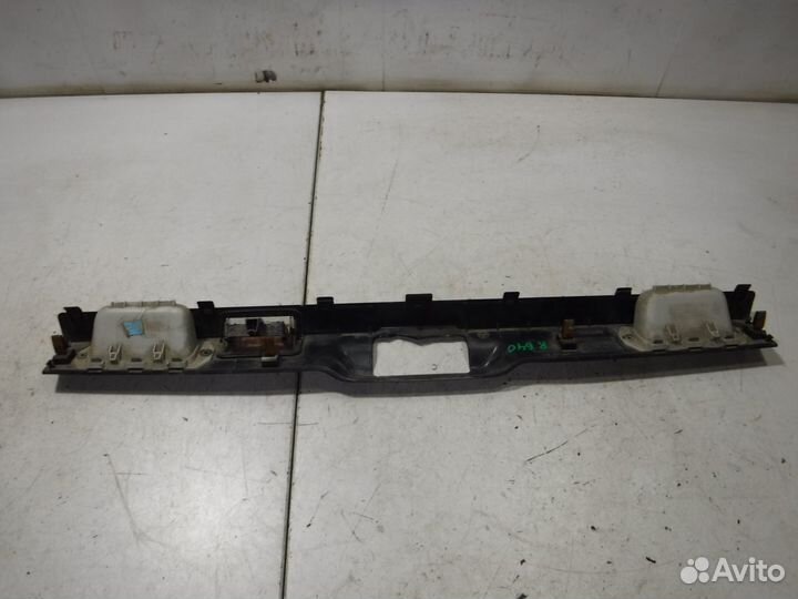 Обшивка двери багажника Mercedes W245 B-Class