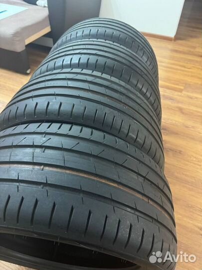 Ikon Tyres Autograph Ultra 2 255/40 R19 100Y