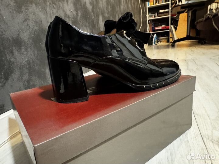 Полуботинки женские