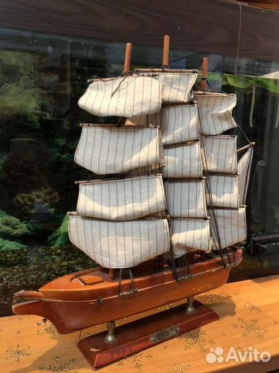 Корабль коллекционный