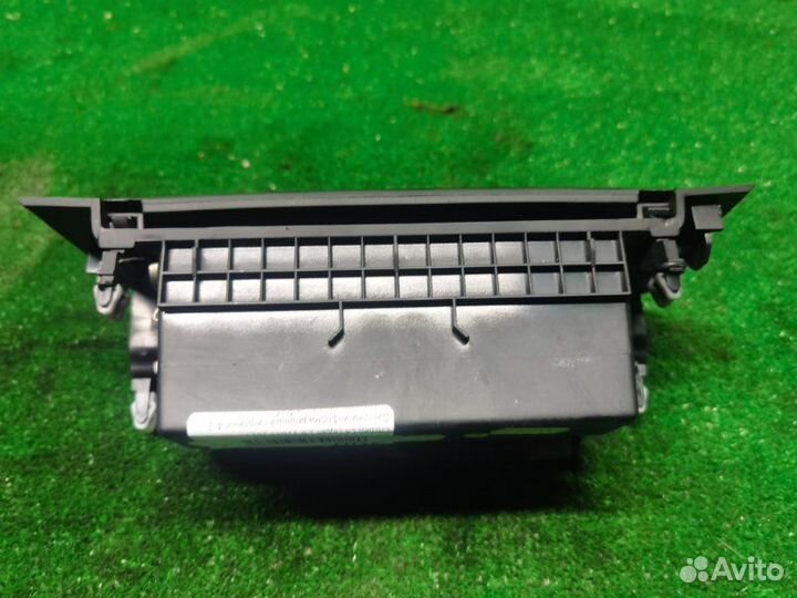 Дисплей в отличном состоянии Citroen C4 седан 1.6